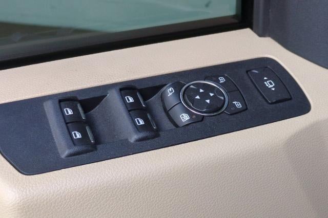2017 Ford SUPER DUTY F-350 SRW LARIAT