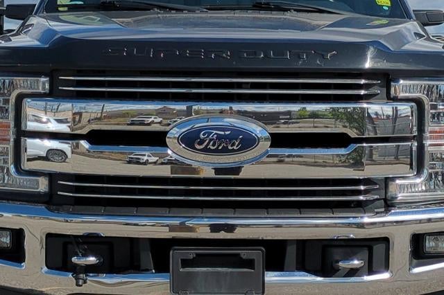 2017 Ford SUPER DUTY F-350 SRW LARIAT
