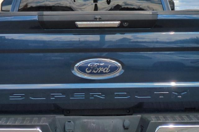 2017 Ford SUPER DUTY F-350 SRW LARIAT