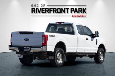2017 Ford Super Duty F-350 SRW Lariat