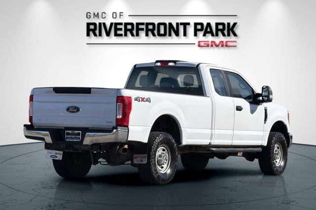 2017 Ford Super Duty F-350 SRW Lariat