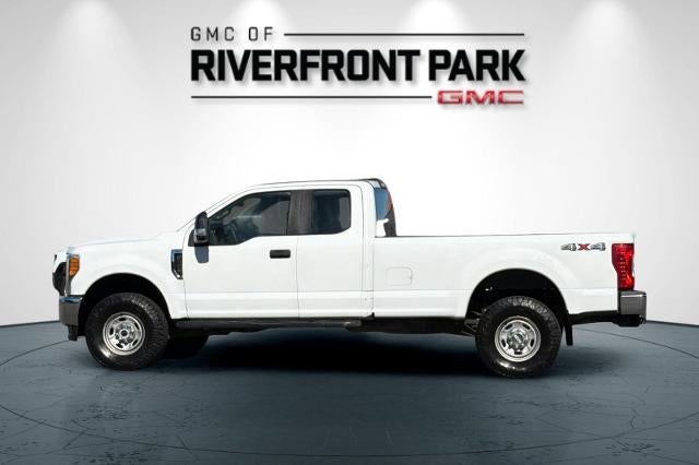 2017 Ford Super Duty F-350 SRW Lariat