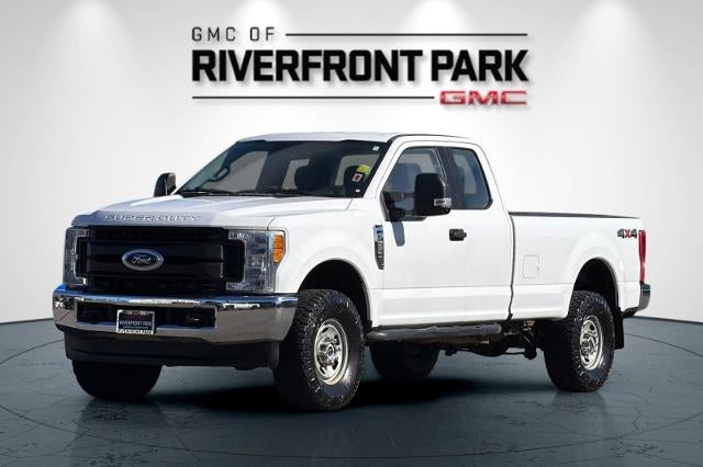 2017 Ford Super Duty F-350 SRW Lariat