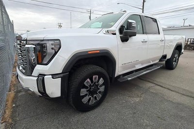 2025 GMC Sierra 3500 HD Denali