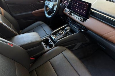 2025 GMC Canyon AT4