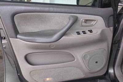 2005 Toyota Sequoia SR5