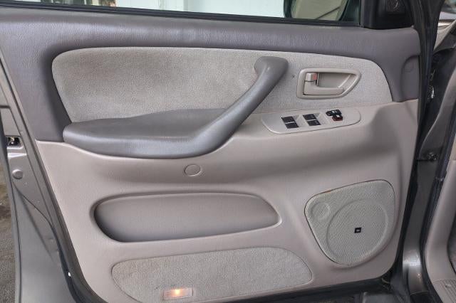 2005 Toyota Sequoia SR5