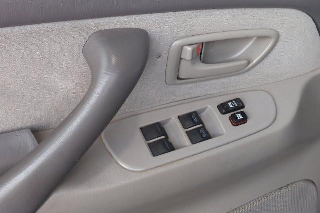2005 Toyota Sequoia SR5
