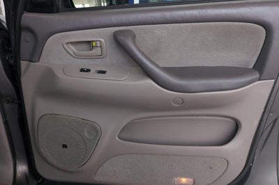 2005 Toyota Sequoia SR5