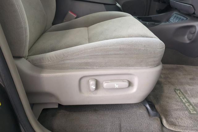 2005 Toyota Sequoia SR5