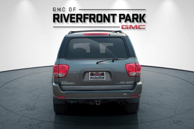2005 Toyota Sequoia SR5
