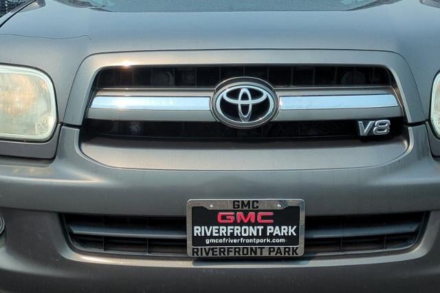 2005 Toyota Sequoia SR5