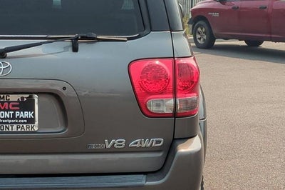 2005 Toyota Sequoia SR5