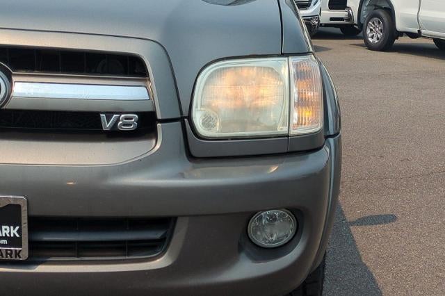 2005 Toyota Sequoia SR5
