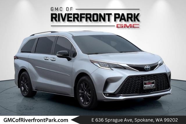 2024 Toyota Sienna LE