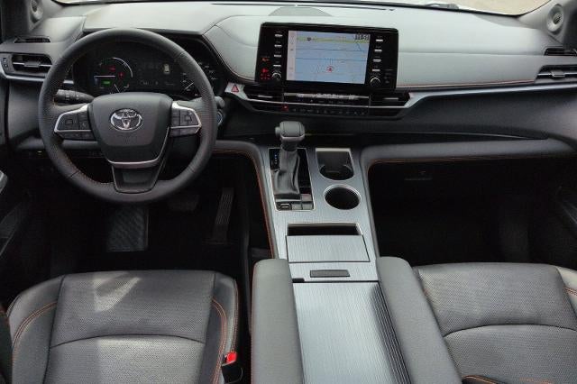 2024 Toyota Sienna LE