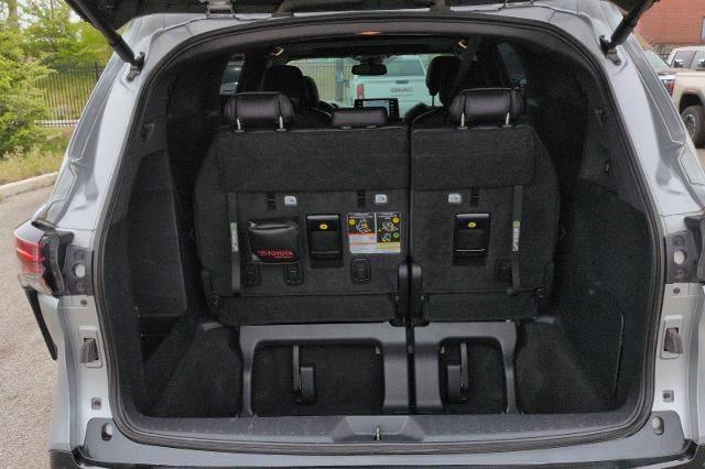 2024 Toyota Sienna LE