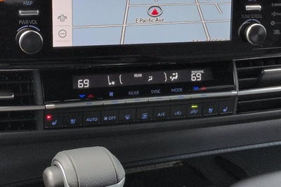 2024 Toyota Sienna LE