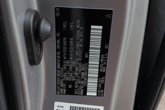 2024 Toyota Sienna LE