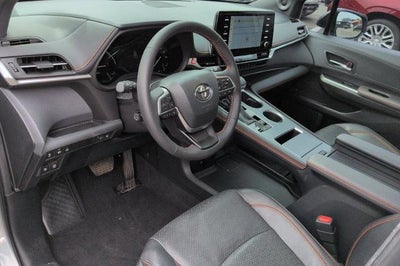 2024 Toyota Sienna LE