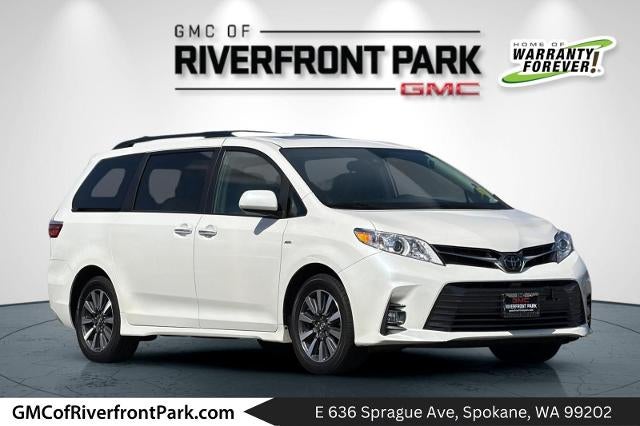 2019 Toyota Sienna XLE