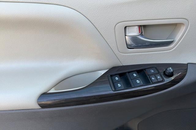 2019 Toyota Sienna XLE