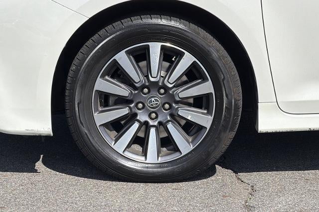 2019 Toyota Sienna XLE