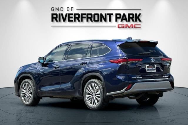 2021 Toyota Highlander Hybrid Platinum