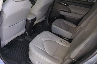 2020 Toyota Highlander Hybrid XLE