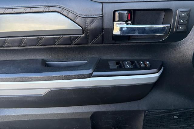 2017 Toyota Tundra 4WD Platinum