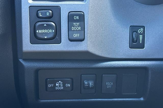 2013 Toyota Tundra 4WD Truck BASE