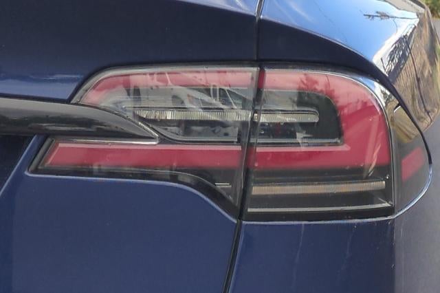 2023 Tesla Model X Base