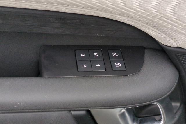 2023 Land Rover Discovery HSE R-Dynamic