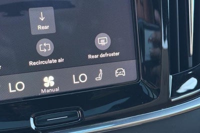 2022 Volvo V90 Cross Country Base