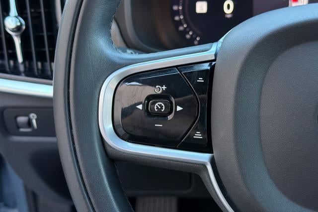 2022 Volvo V90 Cross Country Base