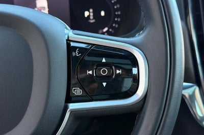 2022 Volvo V90 Cross Country Base