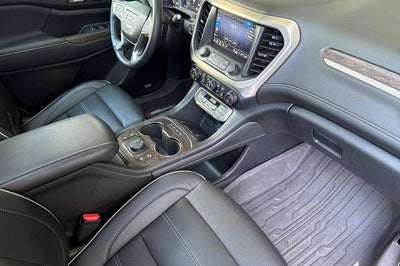 2022 GMC Acadia Denali