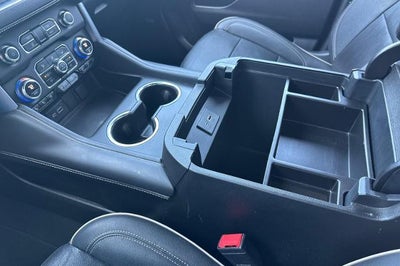 2023 GMC Yukon XL SLT