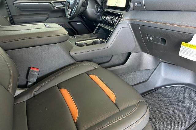 2025 GMC Sierra 3500 HD AT4