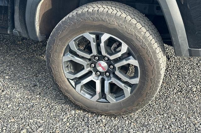 2024 GMC Canyon AT4