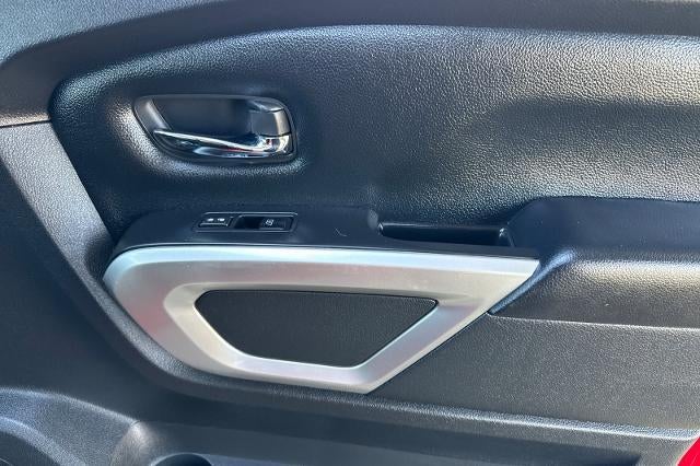 2022 Nissan Titan SV