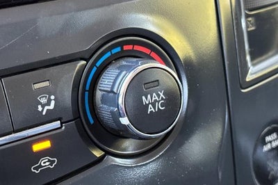 2022 Nissan Titan SV