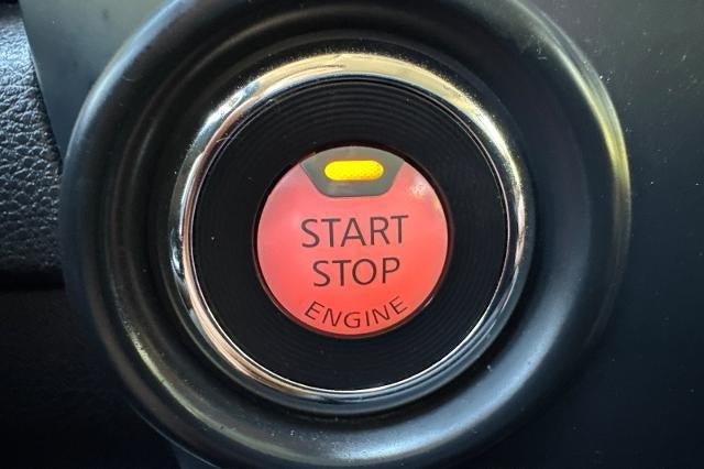 2022 Nissan Titan SV