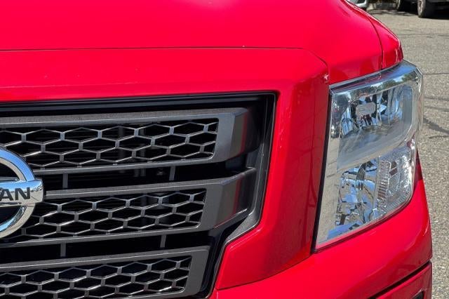 2022 Nissan Titan SV