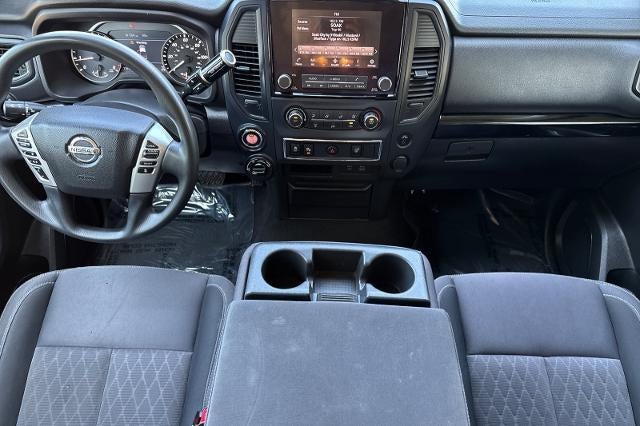 2022 Nissan Titan SV