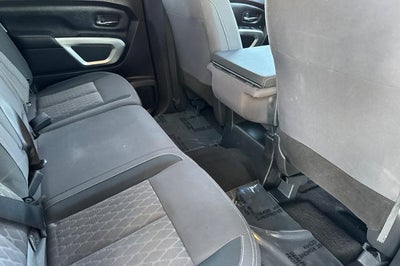 2022 Nissan Titan SV