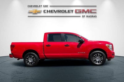 2022 Nissan Titan SV