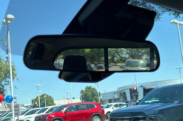 2022 Nissan Titan SV