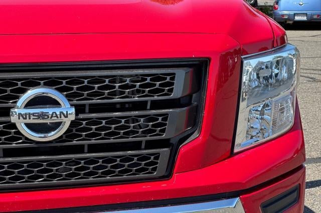 2022 Nissan Titan SV
