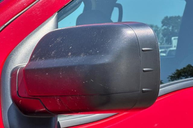 2022 Nissan Titan SV